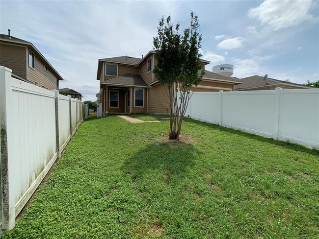 Building Photo - 104 Lava Bed Dr