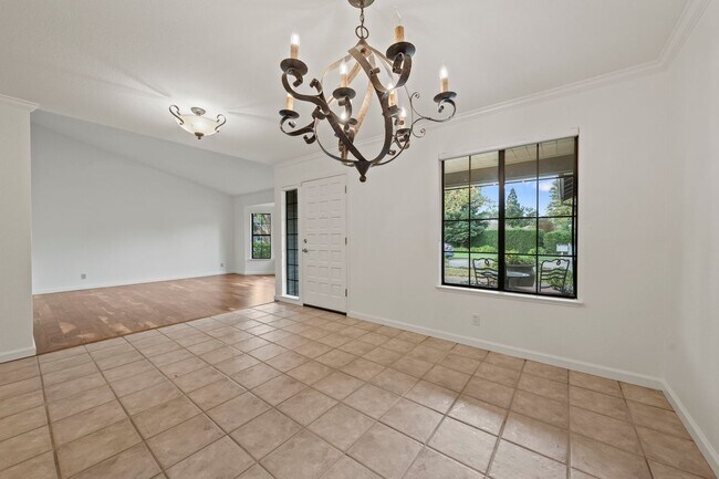 Building Photo - Single-Story El Dorado Hills Home with Vau...