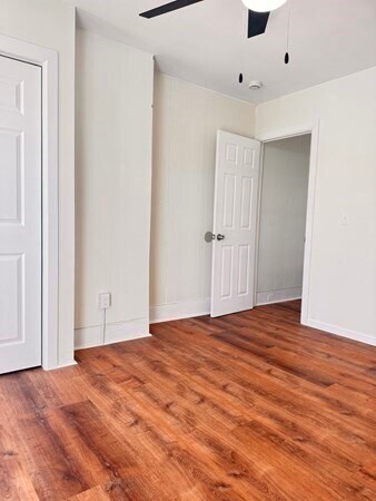 Building Photo - 121 Newton St