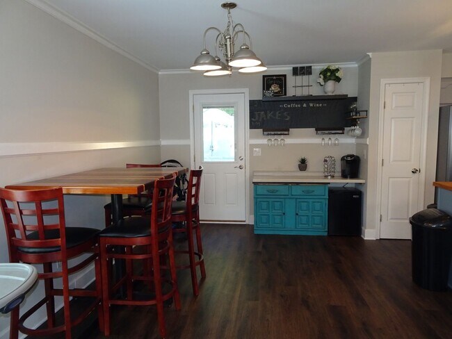 Building Photo - 3 Bedroom 2.5 Bath Single Family Home for Rent in Penniman East