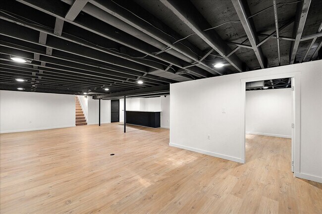 Building Photo - 11489 Anna Lisa Dr