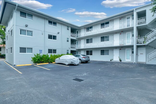 Building Photo - Santina Apartments