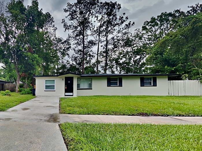 Primary Photo - 7047 Sonora Dr N