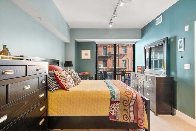 Building Photo - 257 Northampton St