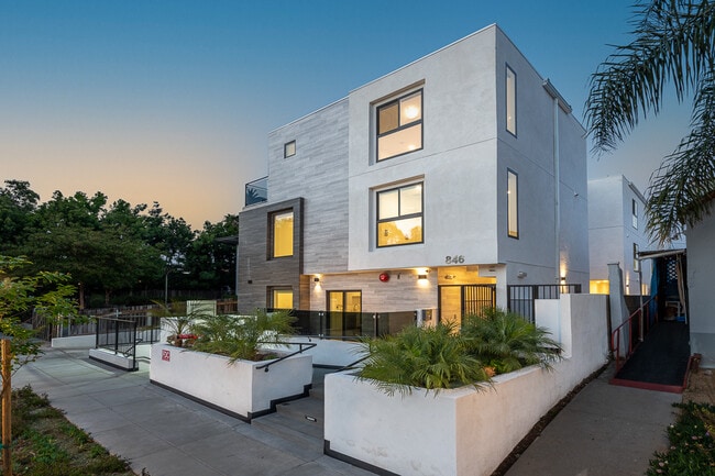 Primary Photo - Vista 6 - NEW TOWNHOMES!