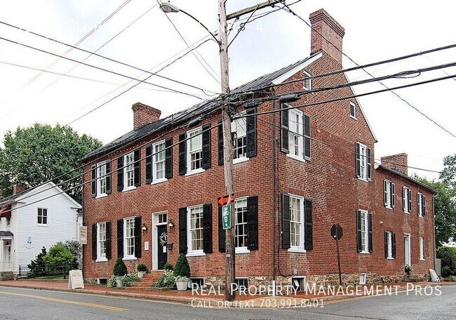 Building Photo - 125-O Clubhouse Dr SW Unit-4