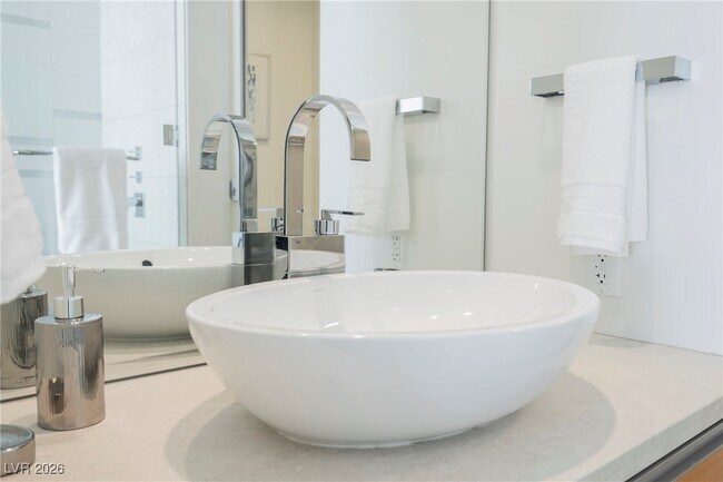 Building Photo - 3726 S Las Vegas Blvd