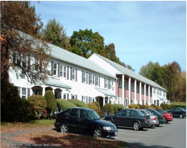 Exterior - 1001 N Pleasant St