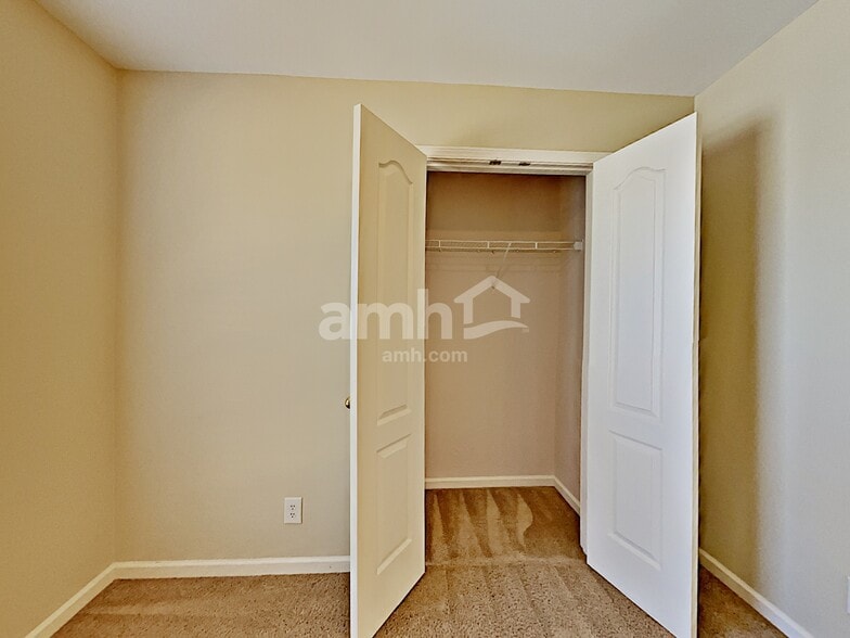 Building Photo - 1442 Saddle Brk