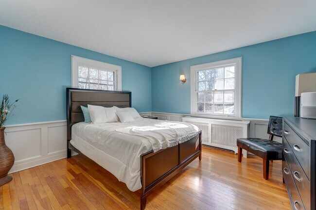 Building Photo - 59 Morris St