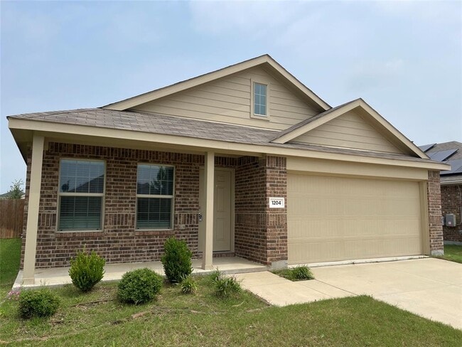Primary Photo - 1204 Lady Bird St