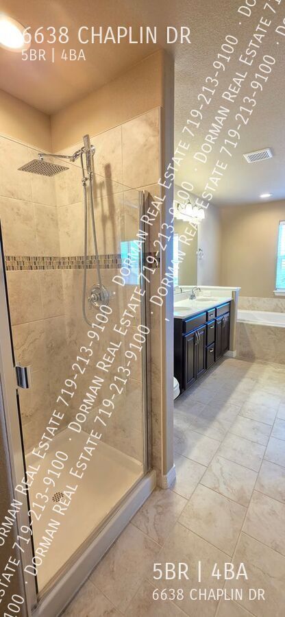 Building Photo - 6638 Chaplin Dr