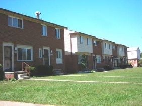 Building Photo - Creekside Townhomes