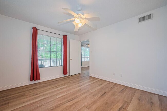 Building Photo - 2750 Holly Hall St