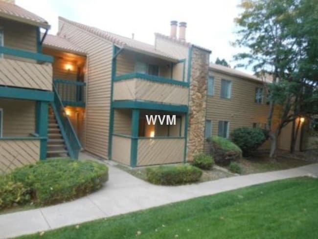 Primary Photo - Knollwood Condos near Mississippi and Chambers