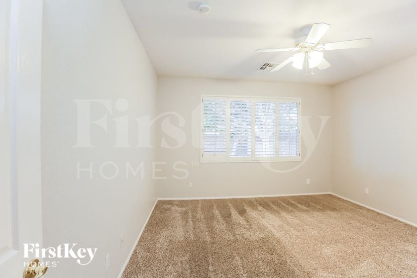 Building Photo - 15913 W Ventura St