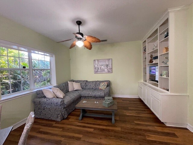 Building Photo - 7831 Winona Rd