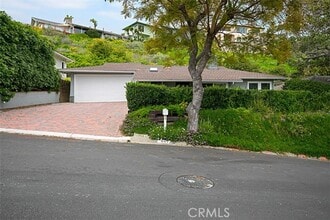 Building Photo - 967 Oriole Dr