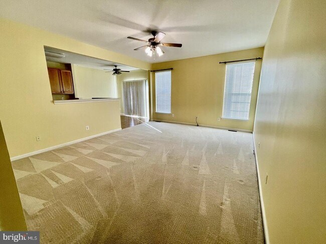 Building Photo - 32 Wanoma Cir