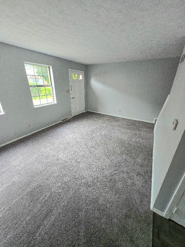 Building Photo - 7046 Paxton Rd