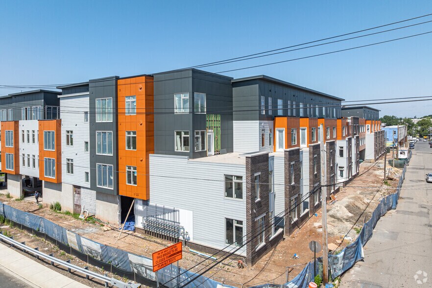Primary - Five85West