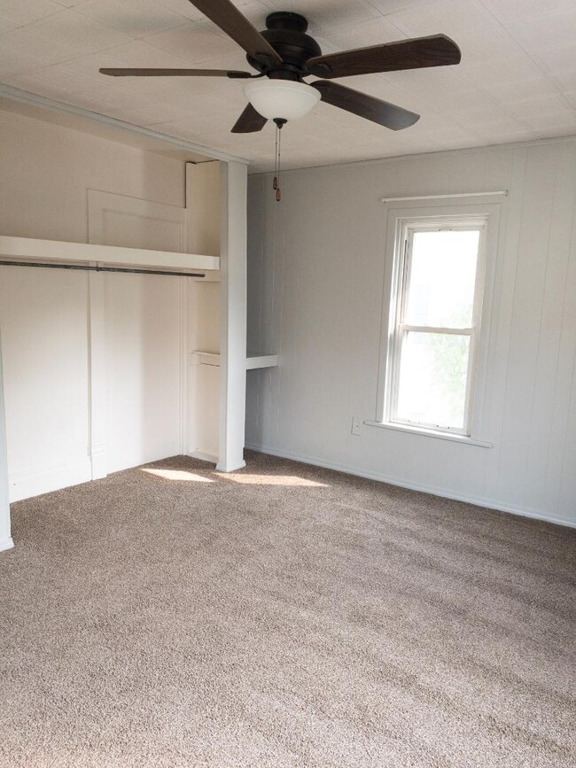 Building Photo - 737 Grove Ave