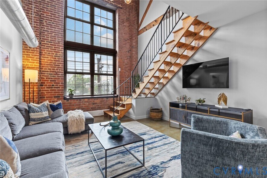Building Photo - 815 Porter St
