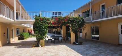 Building Photo - 548 Broad Ave S