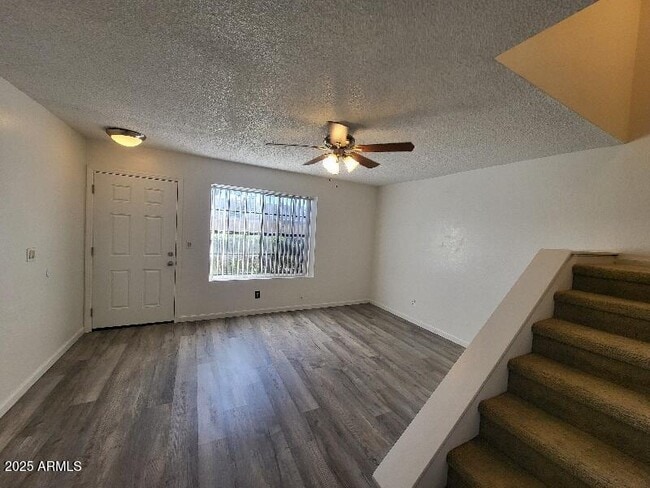 Building Photo - 6607 W Jamaica Dr