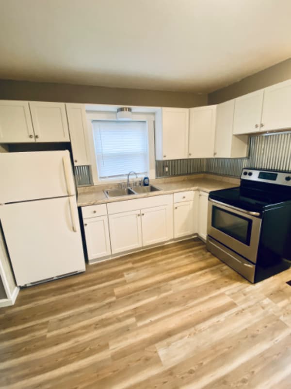 Building Photo - 417 New St