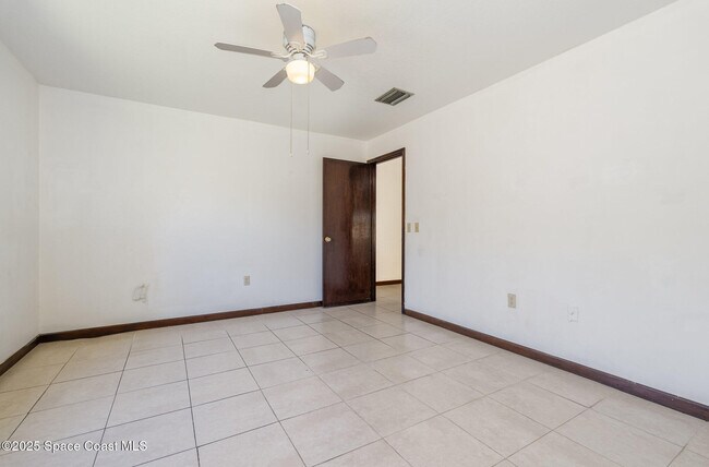 Building Photo - 178 Cinnamon Lake Cir