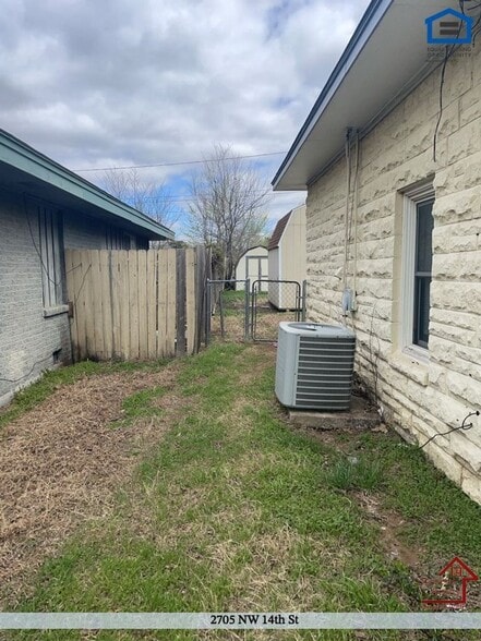 Building Photo - 2705 NW 14th St