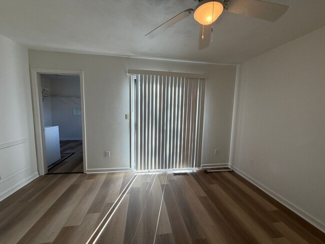 Building Photo - Roanoke County Duplex