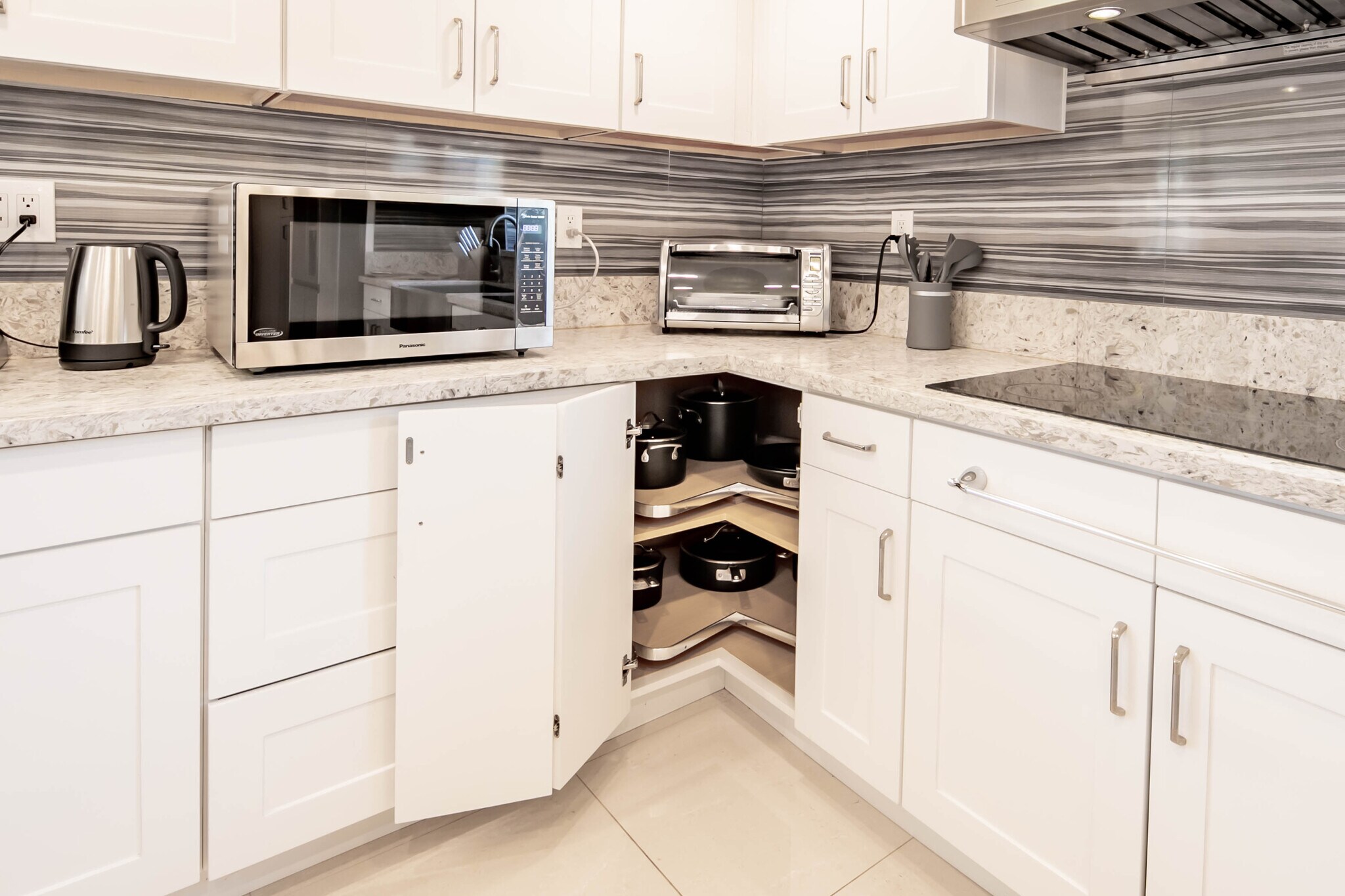 Building Photo - 9088 Emperor Ave