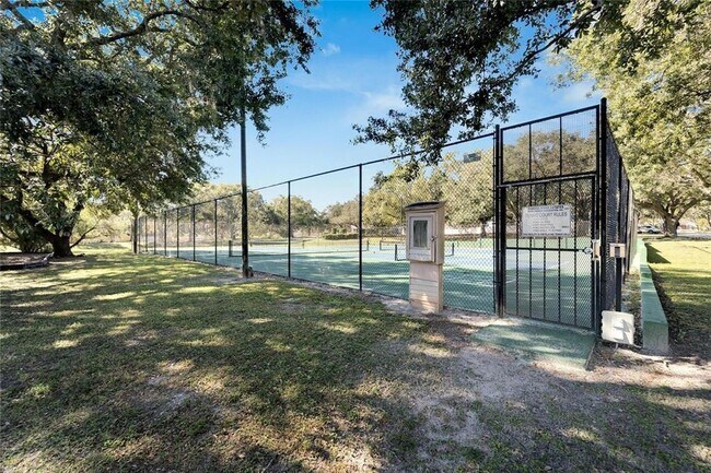 Building Photo - 8202 Broward Pl