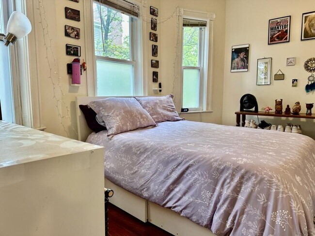 Building Photo - 2 bedroom in Cambridge MA 02141