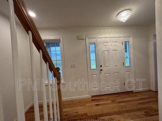 Building Photo - 23 Quakertown Mdws