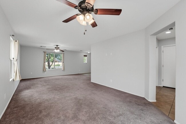 Building Photo - 2220 S Ponderosa Dr