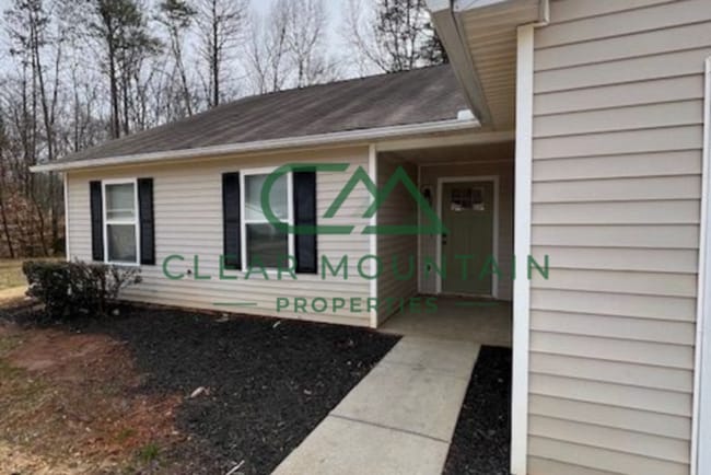 Building Photo - Beautifully Updated 4BR/2BA Home with Modern Finishes and Newly Built Dog Park!