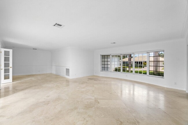 Building Photo - 1349 Mulberry Way