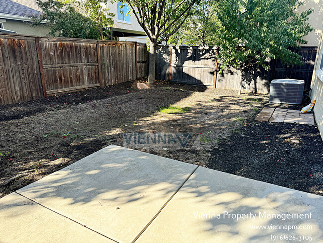 Building Photo - Cute 3 Bedroom Home in Roseville