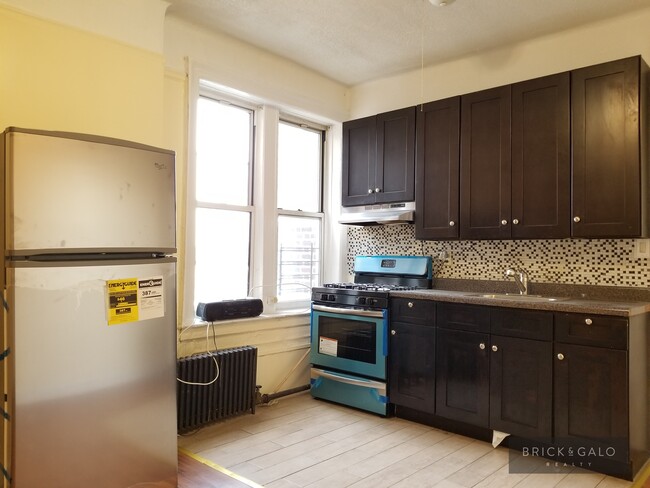 Primary Photo - 2902 Cortelyou Rd