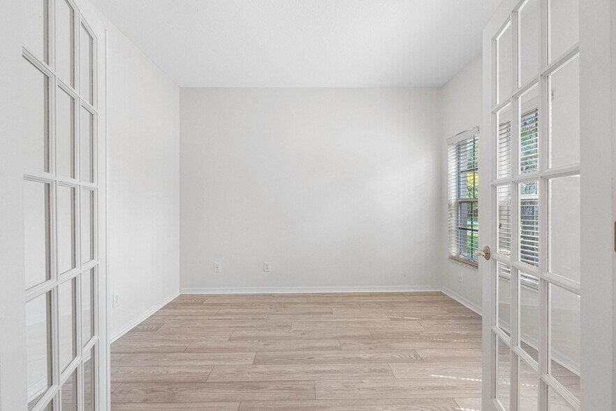 Building Photo - 21107 Bircholm Ct