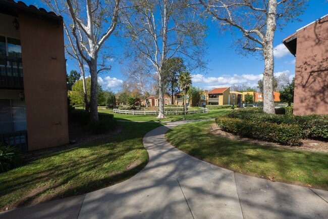 Building Photo - Move in Special: Spacious Downstairs Unit 3BR/2BA - 1/2 off FIRST Month Rent.