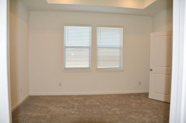 Building Photo - 18226 Norwood Groves Dr