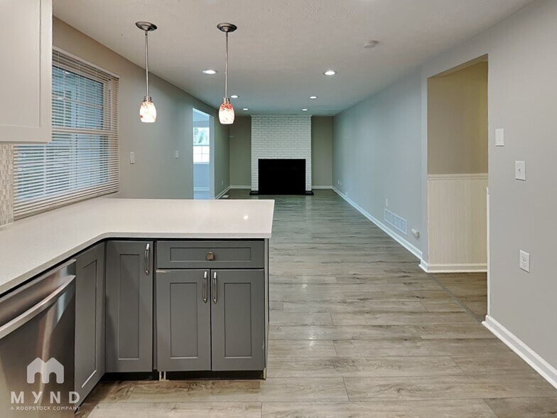 Building Photo - 1224 Hanson St