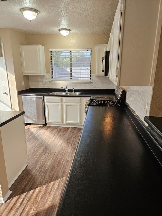 Building Photo - 2704 Orion Dr