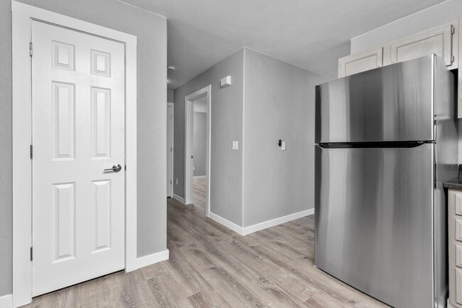 Building Photo - 508 King Ct