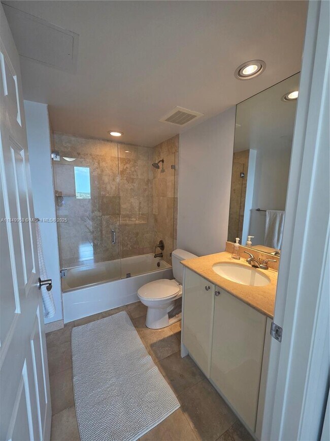 Building Photo - 1745 E Hallandale Beach Blvd