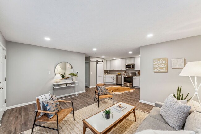 Building Photo - 4554 Moraine Ave